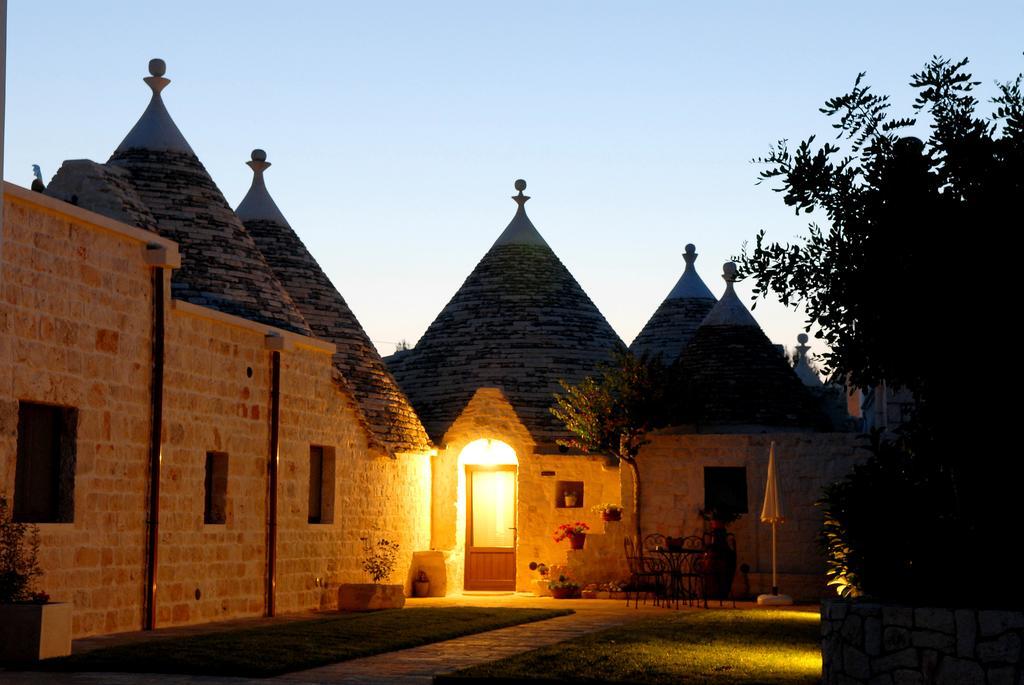 I Trulli Del Nonno Michele Guest House Алберобело Екстериор снимка