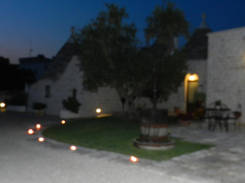 I Trulli Del Nonno Michele Guest House Алберобело Екстериор снимка